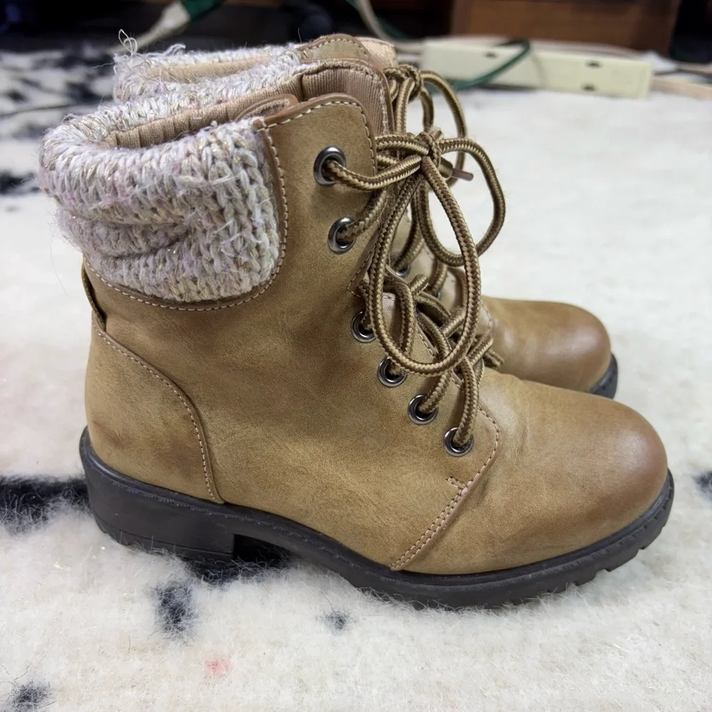 MIA Girl's Alpyne Tan Lace Up Combat Boot Size 13